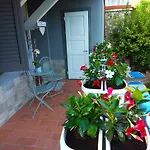 Couette-café Jasmine 3*
