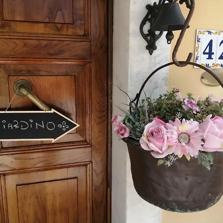 Jasmine Bed & Breakfast 3*