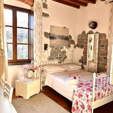 Bed & Breakfast Jasmine Luni